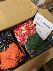 195 € за лот – Женские комбинезоны микс, 100 штук, категория A, новые без бирок, современные модели на все сезоны