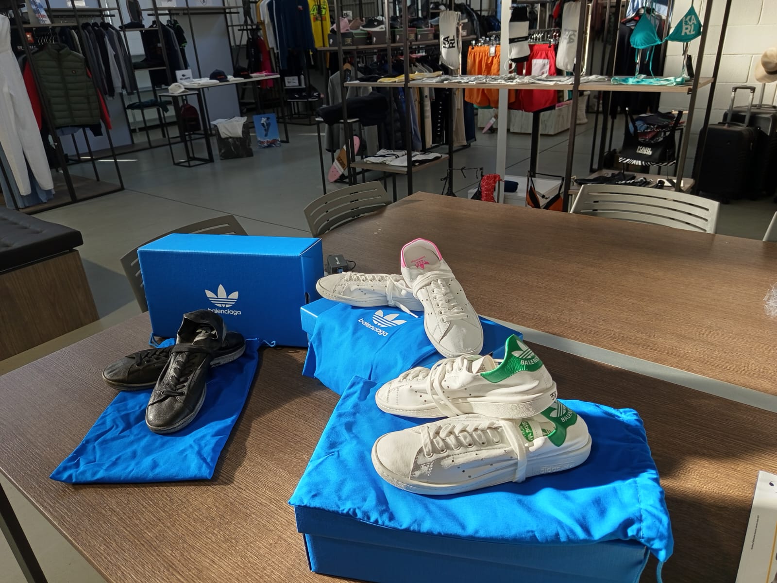 Adidas BALENCIAGA -спортивная обувь оптом.Оригинал.